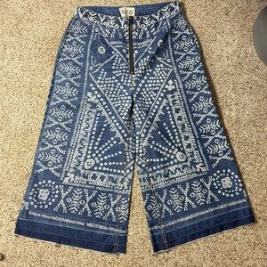 Sea New York Tribal Geometric Print Wide Leg Denim Capris Size 4.